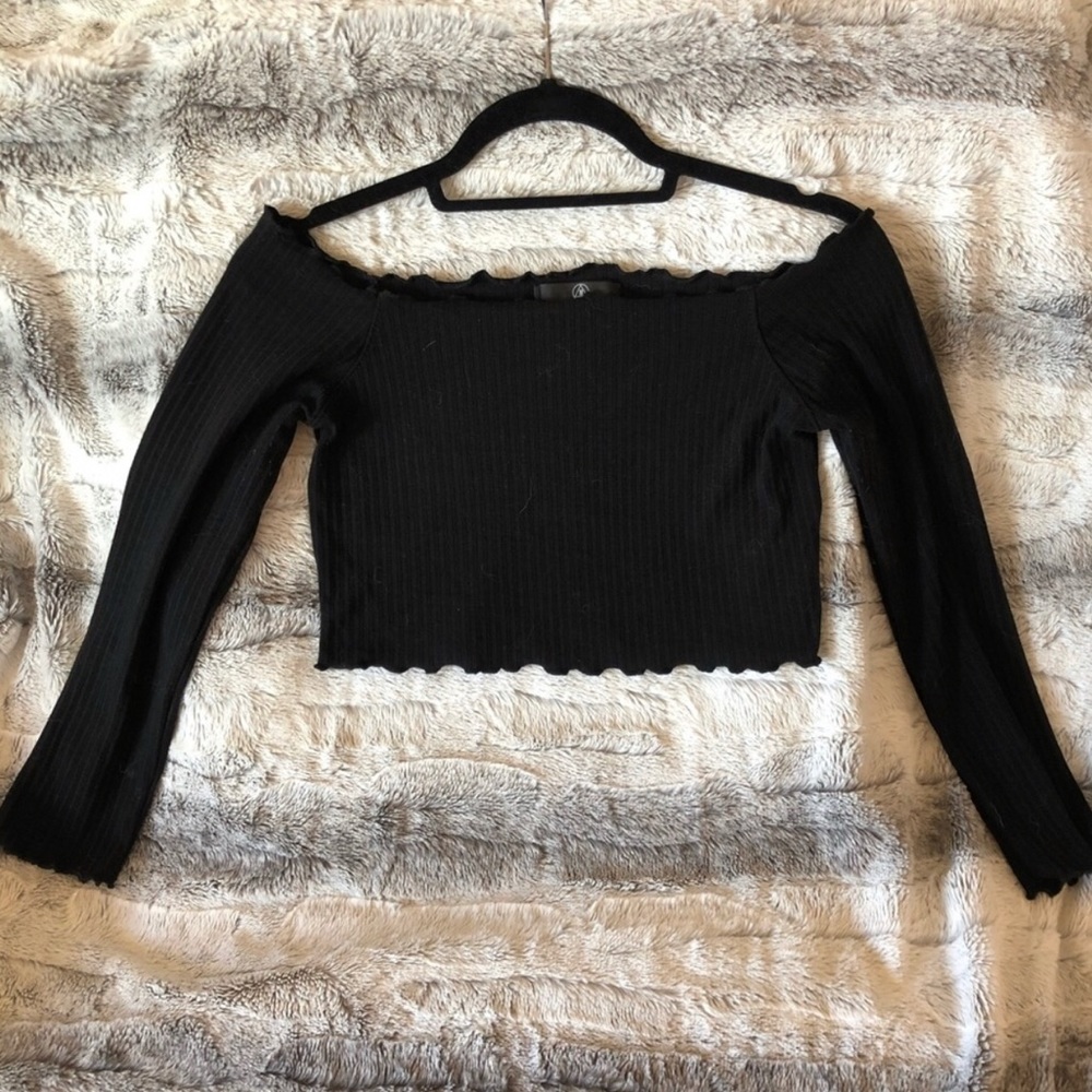 Missguided Black Frill Edge Off Shoulder Crop Top